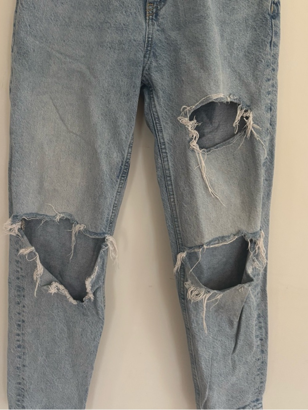 ZARA Distressed High Rise Mom Jeans Size 2 - Picture 4 of 11